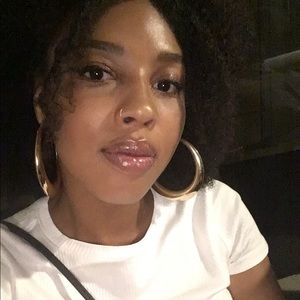 Meet your Posher, Jasmine